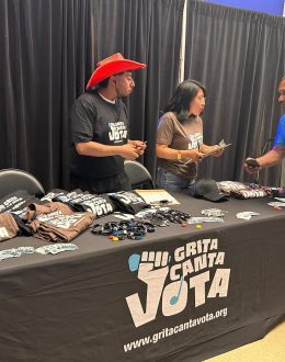 Nonpartisan campaign looks to rouse Latino vote through music