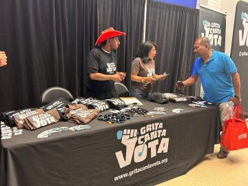 Nonpartisan campaign looks to rouse Latino vote through music