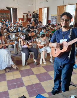 César Castro: The Sonero Who Has Transformed a Mexican Community