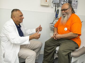 Dr. Don García: “You should get vaccinated against the flu as soon as possible”.