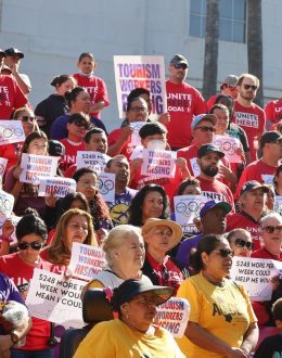 Tourism workers demand “Olympic Wages”
