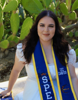 Silvia Rodríguez: “This is not the American Dream. I graduated and can’t work despite all my effort.”