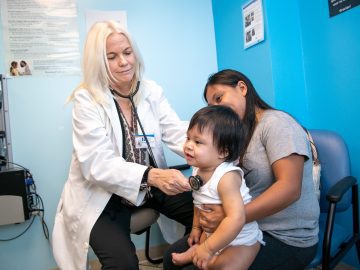 Introducing solid food to babies ages 6 months and up