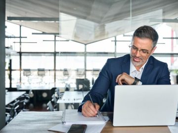 Who to listen for business advice