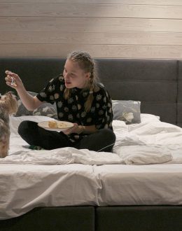 Table for One, Please: A Solo Thanksgiving (5 Tips)