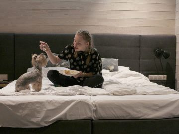 Table for One, Please: A Solo Thanksgiving (5 Tips)