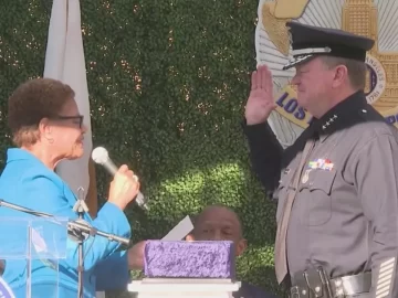 Mayor Bass swears in Jim McDonnell as next LAPD chief in public ceremony