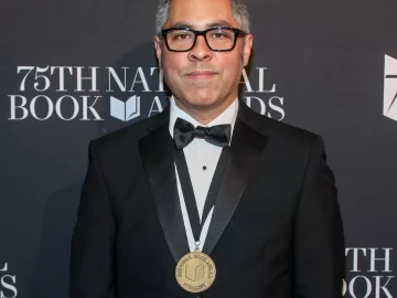 Jason de León Wins the National Book Award for a Book on Migration… and Days Later, Is Questioned by TSA Agents