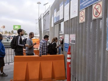 The ‘Other’ Deported: Americans Flooding Mexican Consulates to Migrate to Mexico