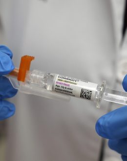 Don’t wait for a holiday surge. Now is a good time to get your flu and COVID-19 vaccines