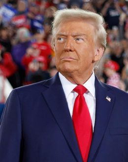 Donald Trump Wins the Presidential Election and Returns to the White House