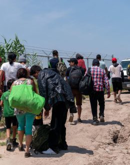 The Mexican plan against Trump: A mobile app, more shelters at the border, and greater containment of migrants.