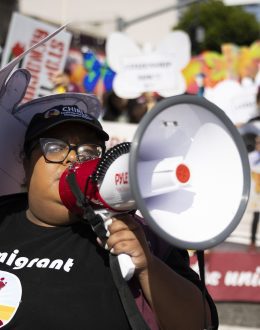 It is time to march in honor of migrants; in the face of the threat of deportation, the community unites