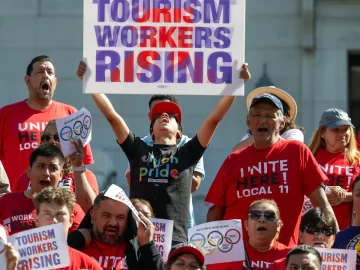 LA City Council boosts hourly minimum wages for tourism workers to $22.50