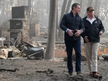 Trump-Newsom (Readers’ reaction): “What trash!! Using a national emergency to blame the opposition!!”