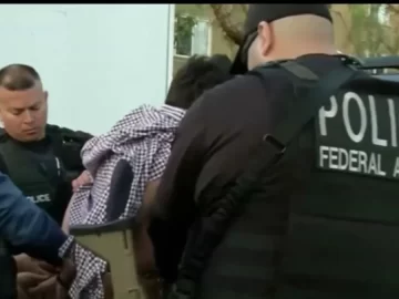 Huntington Beach Distances Itself from California, Will be a ‘Non-Sanctuary’ City