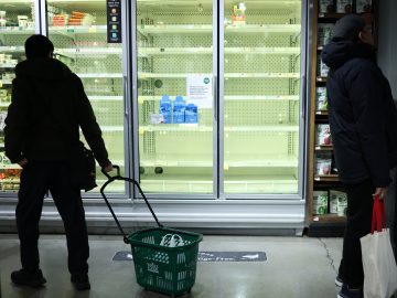 California Consumer Confidence Hits 4-Year Low