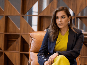 Latina Women: Own Your Power, Break Barriers, and Lead