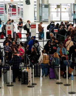 Economic turbulence shakes US airlines as travel demand falters