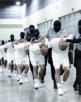 White House denies defying judge’s order to halt the deportation of hundreds of migrants to El Salvador