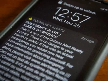 California lawmakers discuss faulty emergency alert systems after LA County wildfires