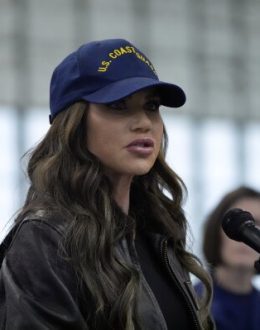 Homeland Security Secretary Noem visits the El Salvador prison where deported Venezuelans are held