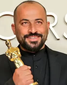 Oscar-winning Palestinian director is attacked by Israeli settlers and detained by the army