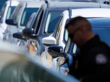 Yes, border control can search your phone. What to know when crossing Texas-Mexico border