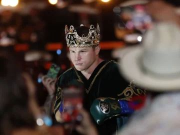 ‘They treat me like a king,’ reveals ‘Canelo’