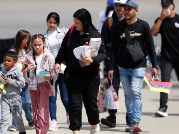 Judge sets rules for Trump’s deportations: 21 days’ notice to migrants in their native language