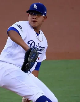 Julio Urías banned from Mexico until he serves 3-year sentence