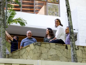 U.S. Rescues Venezuelan Opposition Leaders from Caracas Embassy After 400 Days