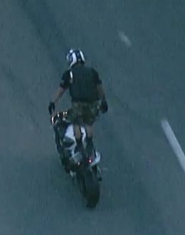 Motorcyclist flees at speeds over 100 mph during chase through LA
