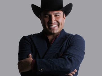 What is Julión Álvarez’s net worth in 2025?