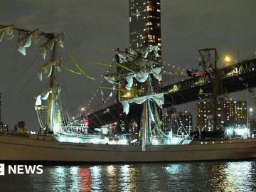 Claudia Sheinbaum mourns the accident of the Cuauhtémoc Training Ship in New York