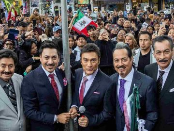 Julión is banned, while Los Tigres del Norte perform in NY: “We must raise our flag for our people.”