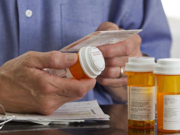 Trump Vows to Slash Drug Prices by 80%—But Will Latino Families Really Benefit?