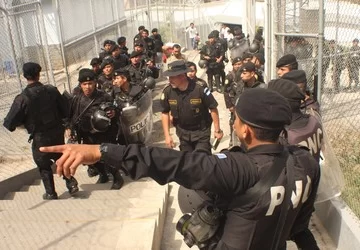 Police Go to Guatemala Pursuing Hitmen and Kill 4