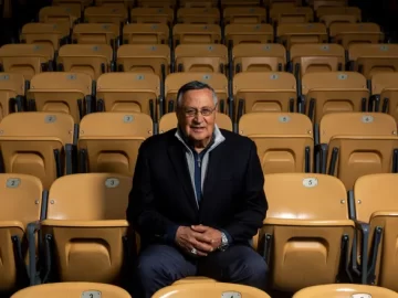 Jaime Jarrín: “It wouldn’t surprise me to have someone come to my door and ask for my papers”