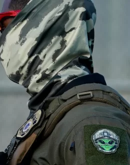 ICE defends that its agents are masked and in civilian clothes; “we need to protect their families”