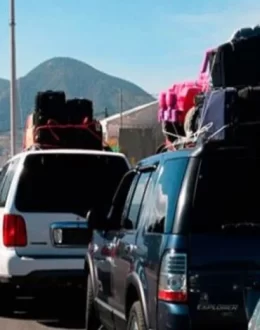 Caravan of Mexicans Arrives; Some Will Never Return; Enters from Texas to Mexico