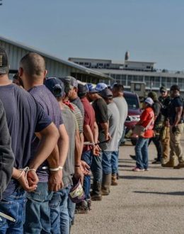 Los Angeles is hurting: Empty Streets, Agents Chasing Suspected Undocumented Immigrants, and Businesses Under Pressure
