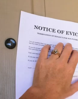 Raids, deportations, closed businesses, unemployment… How are families supposed to pay their rent?