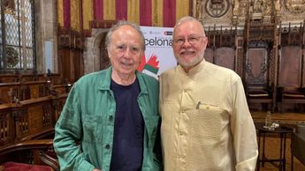 Serrat will participate in the “A Thousand Young People with” event during the Guadalajara International Book Fair