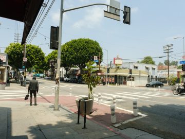 Hide-and-Seek: Empty Streets and Lonely Businesses. Many people prefer to stay where they feel safe—away from immigration enforcement.