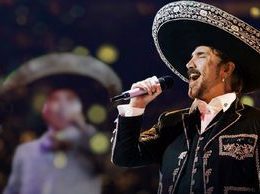 Alejandro Fernández will donate concert proceeds to flood victims in Texas: “It breaks my heart”