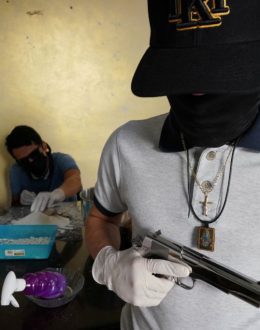 The US wants to stop the crossing of fentanyl and drugs but… it sends the weapons to the cartels