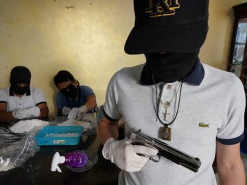 The US wants to stop the crossing of fentanyl and drugs but… it sends the weapons to the cartels