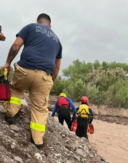 Mexican Firefighters Join Rescue Efforts After Devastating Floods in Texas