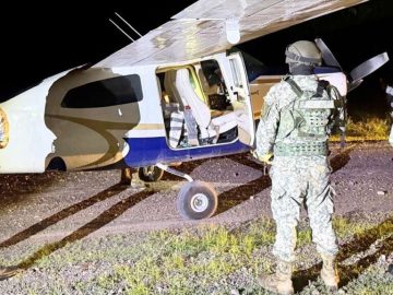 Bukele Denies Harfuch’s Account of Small Plane Seized in Colima